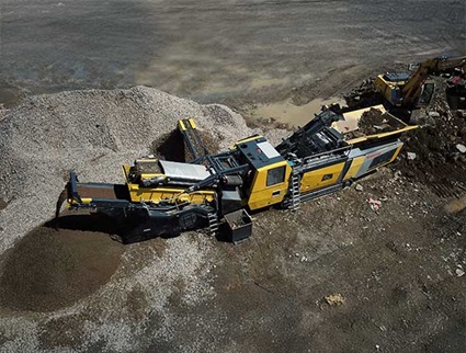 Keestrack Impactor Working In Quarry