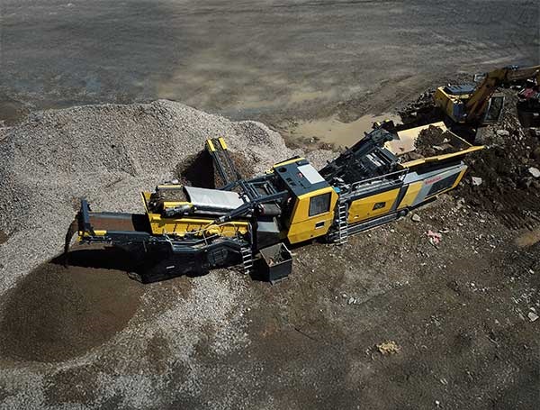 Keestrack Impactor Working In Quarry