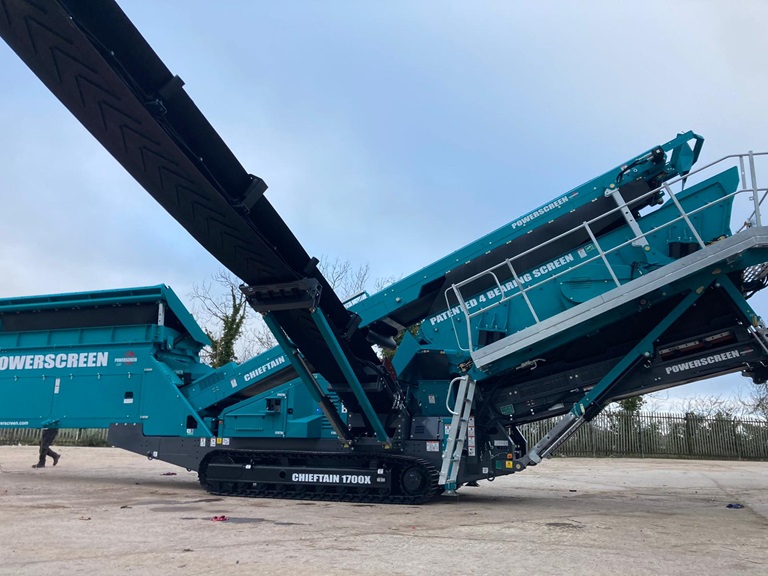Chieftain 1700X 2 Deck (1)