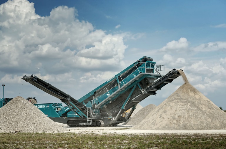 Chieftain 2200 2 Deck (1)