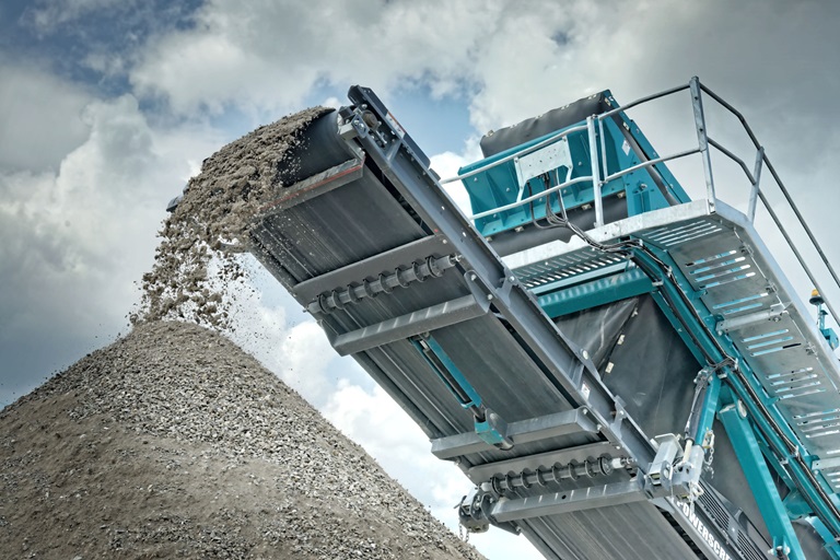 Chieftain 2200 2 Deck (2)